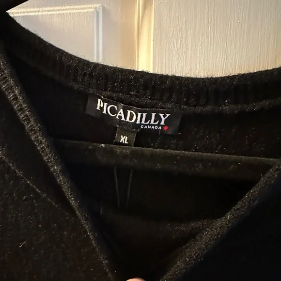 Piccadilly Canada Sweater - Picture 3 of 6